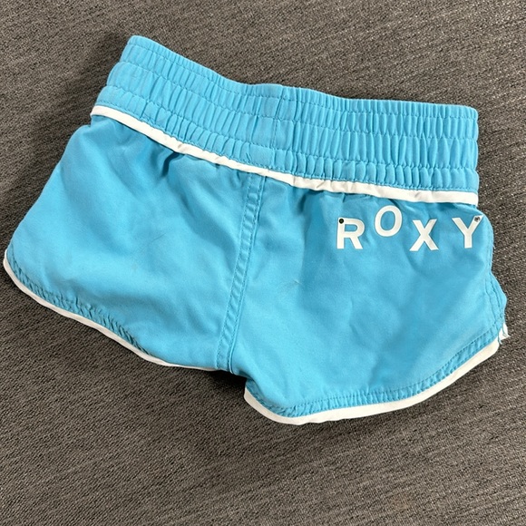 Girls Roxy Shorts - Picture 3 of 3